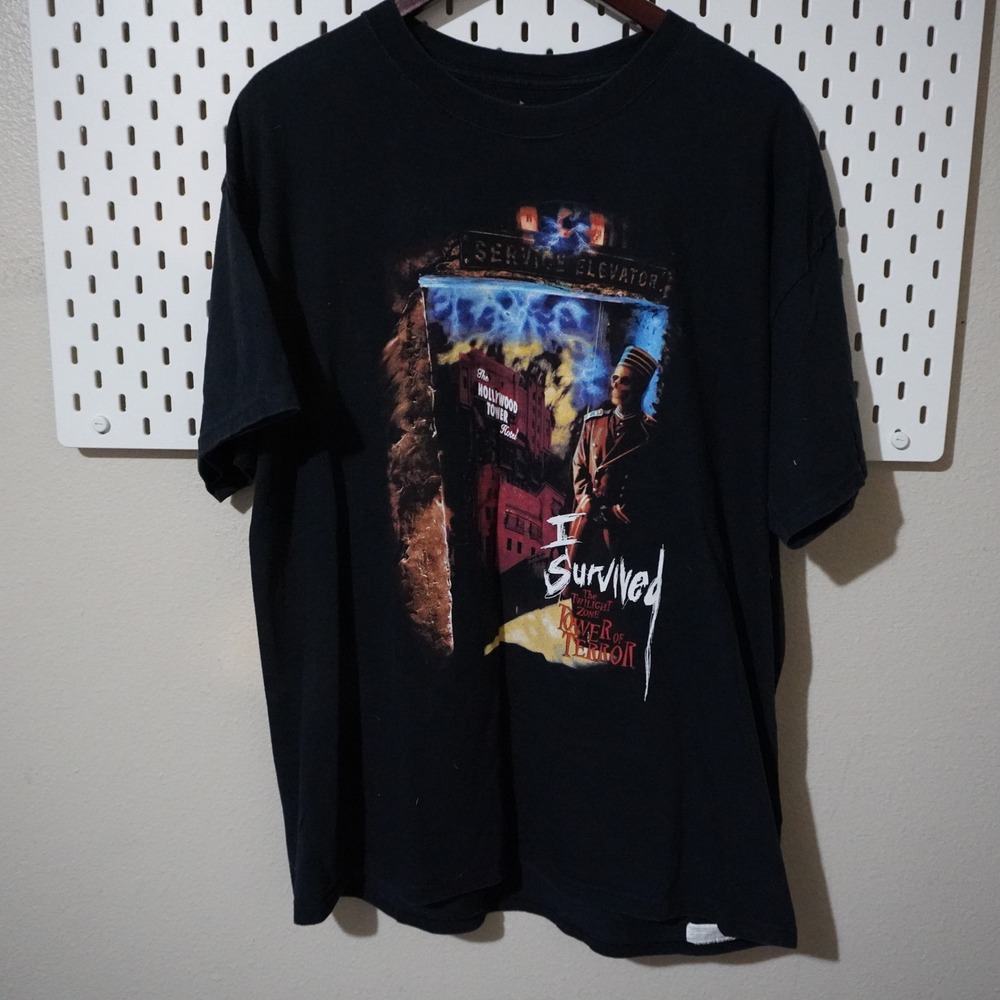 Disney California Adventure Tower‎ of Terror I Survived XL T-Shirt